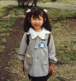 著名人 芸能人の学歴 Akb48 小嶋陽菜の出身校 小学校 中学校 高校 大学 の偏差値と生い立ち そして芸能界デビューのキッカケ トレンドニュースどっと東京